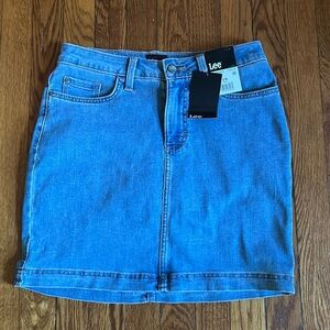 Lee Skort